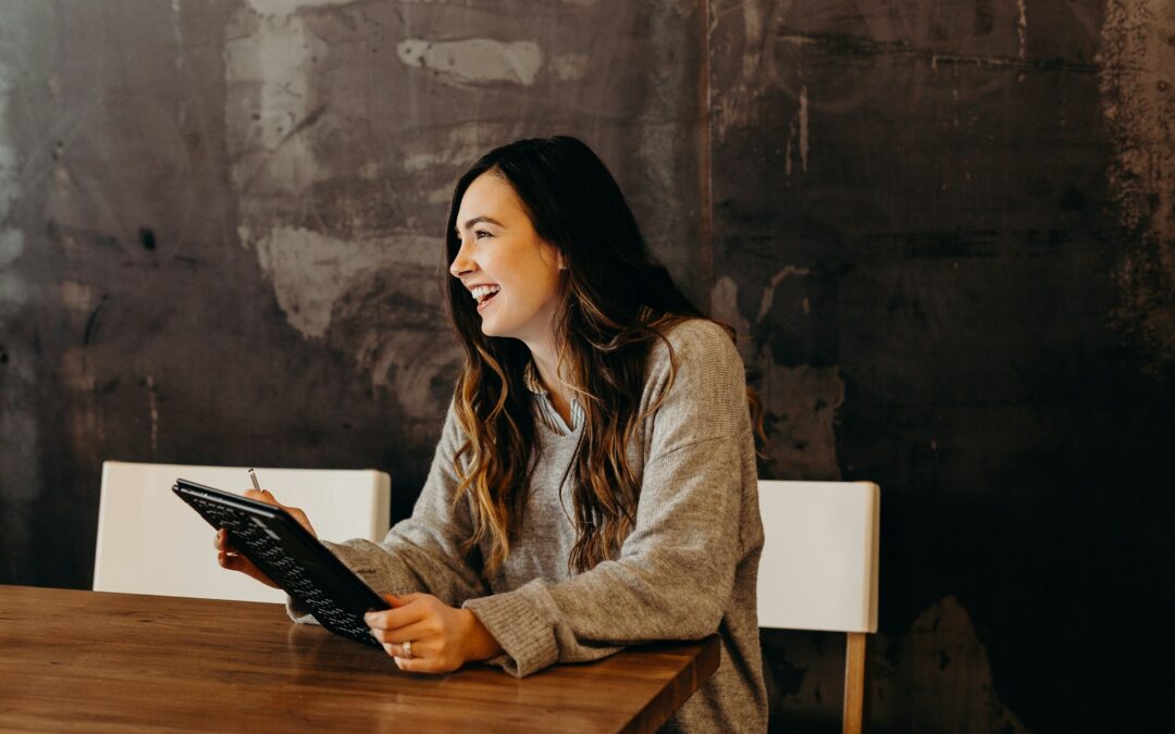 Woman Getting hired after using the course Learn how to use AI to strengthen your CV, improve your interview skills, build a professional LinkedIn profile, and navigate today's hiring market with confidence.