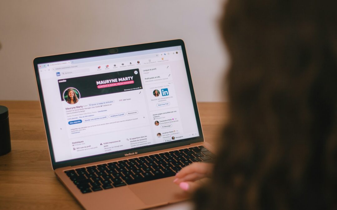 Woman optimizing Linkedin profile for hidden job market on linkedin